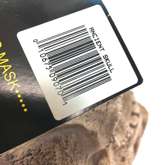 CESAR' Vintage Collectible Halloween Ancient Skull Mask NWT NOS - Picture 9 of 10